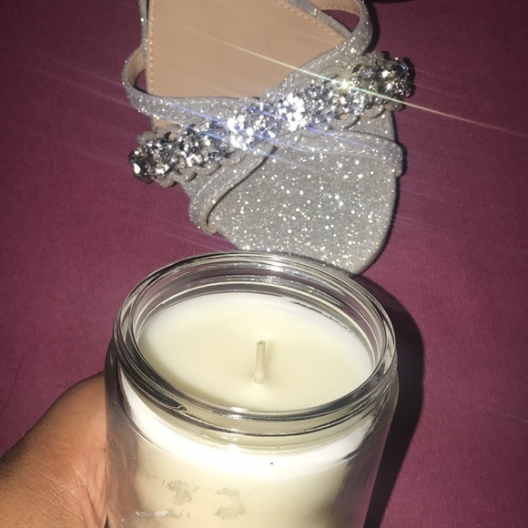 New Bath & Body Works Twisted Peppermint Candle - Picture 6 of 6